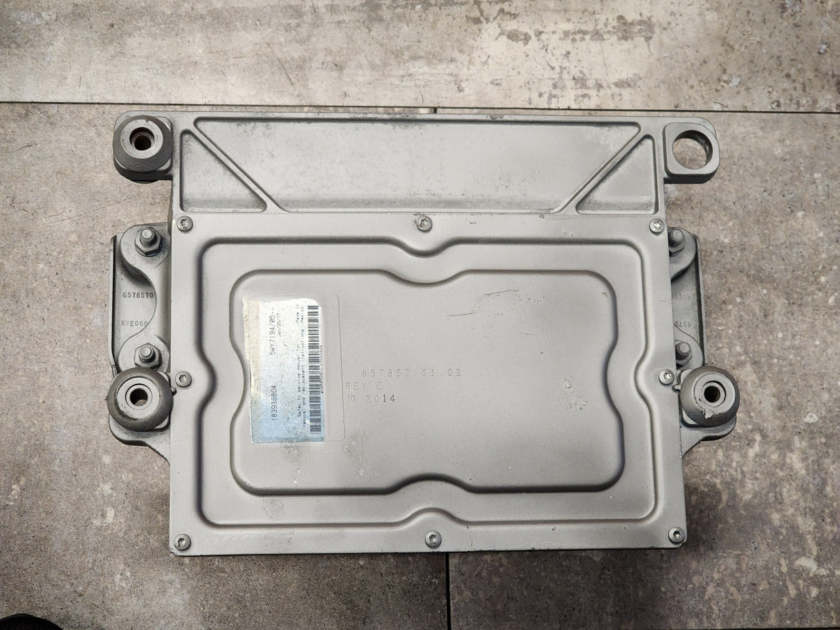 International DT466E ECM Part # 1839368C4