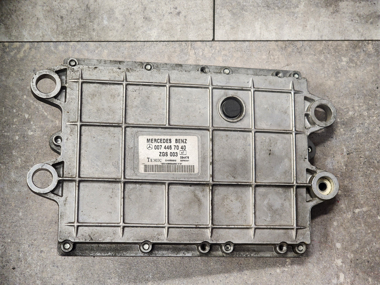 Mercedes OM904LA ECM Part # 007 446 7040, NON-EGR