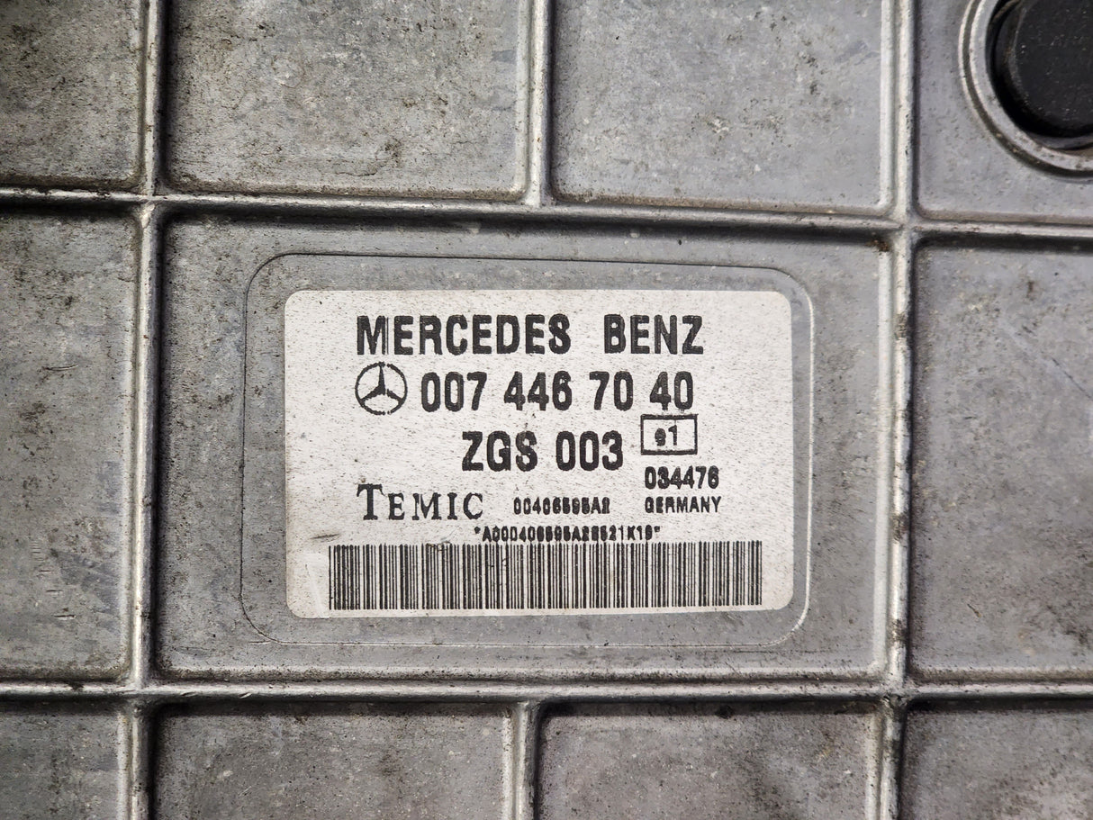 Mercedes OM904LA ECM Part # 007 446 7040, NON-EGR