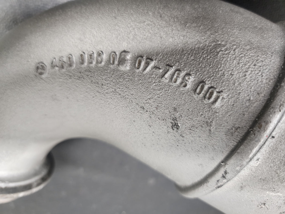 Mercedes 460 098 01 07 Z6S 001 Air Transfer Elbow Tube