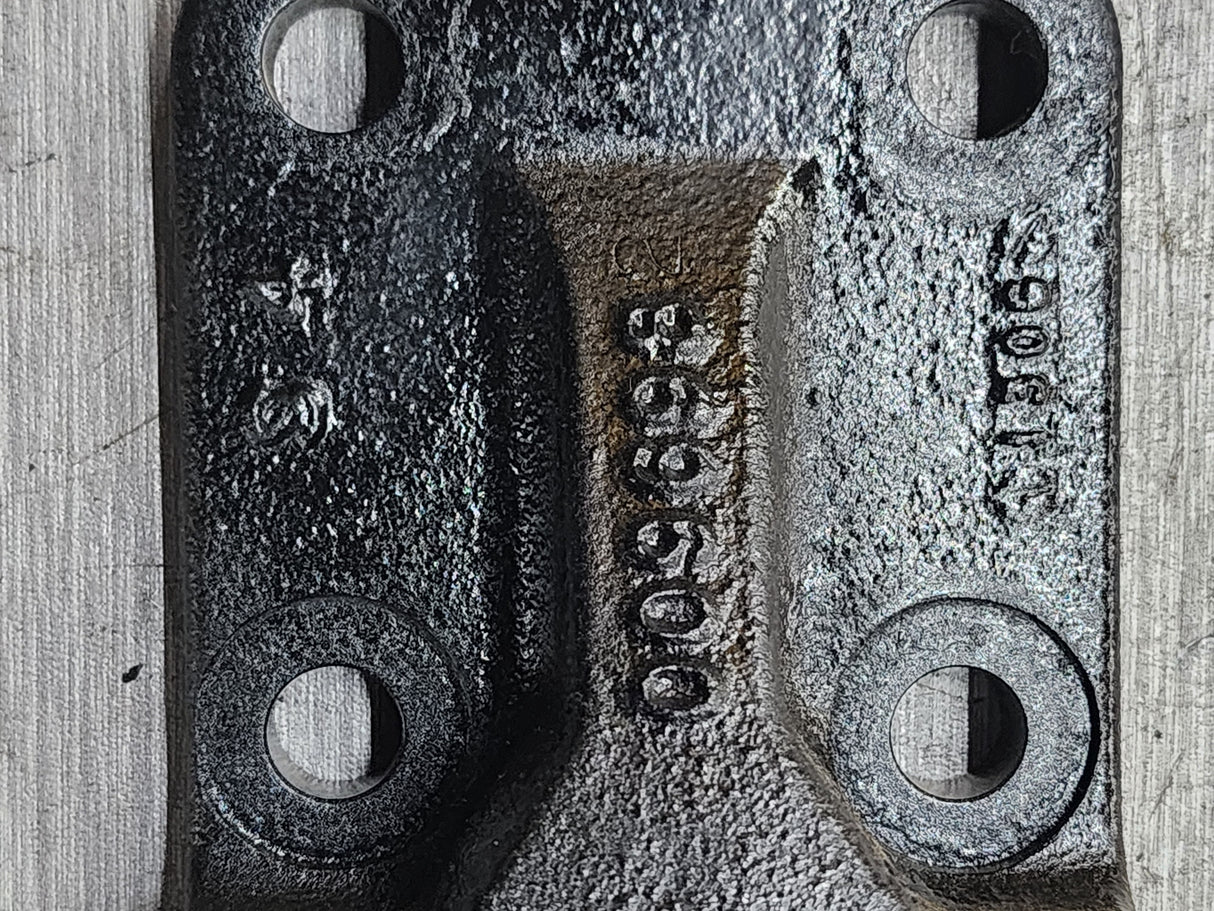 Caterpillar C7 Diesel Bluebird Engine Mount 009698