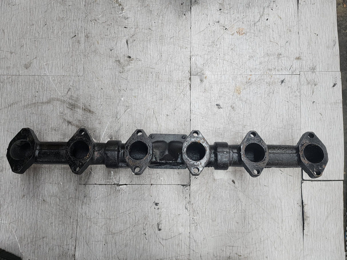 International DT466E Exhaust Manifold 1814143C2 For Sale
