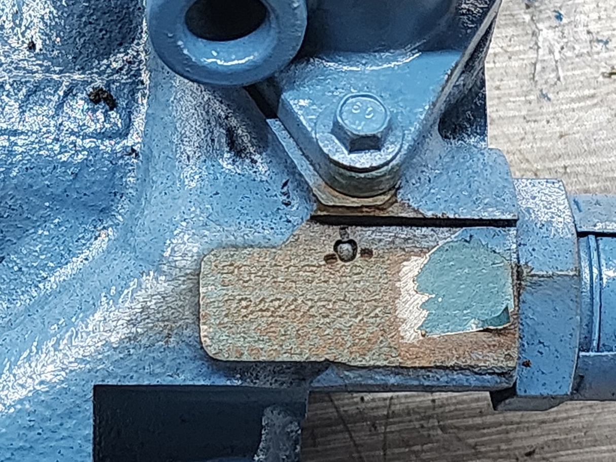 Bosch 936 International HEUI Oil Pump 1842423C92 For Sale