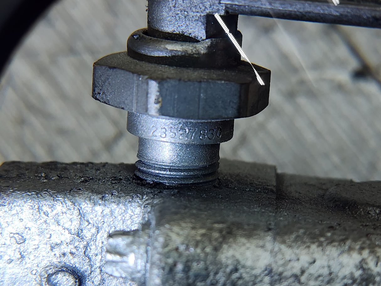 Bosch 936 International HEUI Oil Pump 1842423C92 For Sale