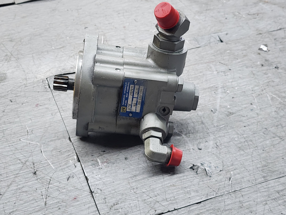 International DT466E LUK 61289 Model No. LF73C Power Steering Pump
