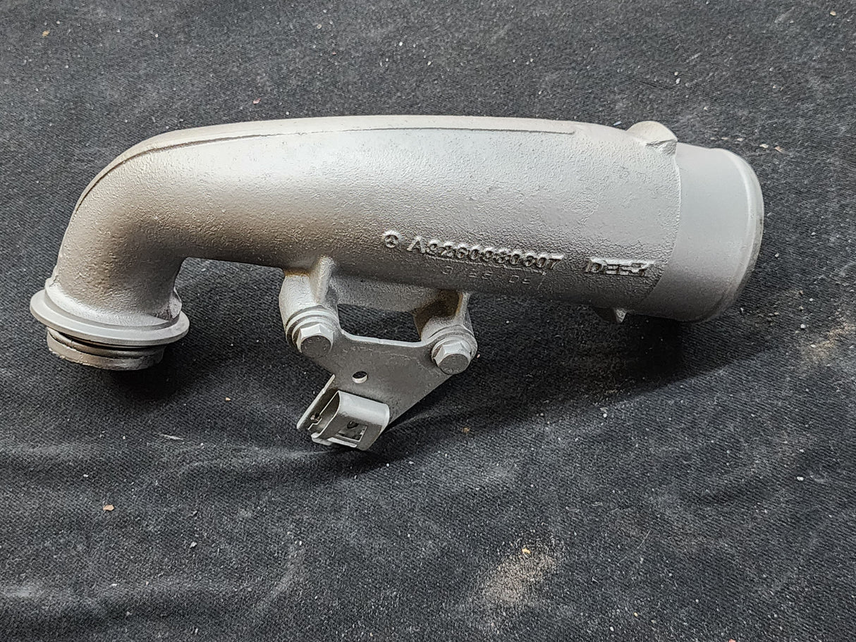 Mercedes OM926LA Diesel Engine Turbo Air Intake Transfer Elbow DEE-1 For Sale