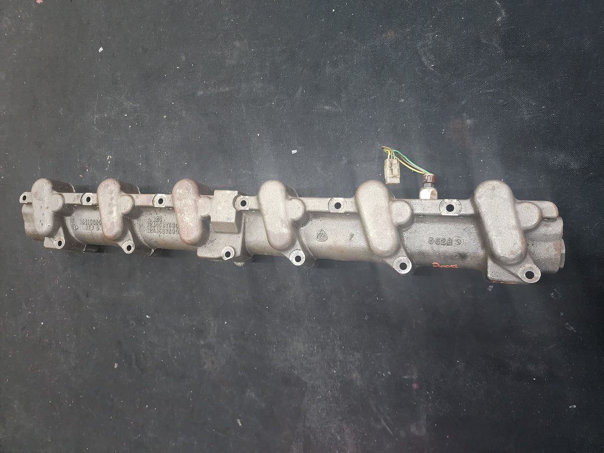 International DT466E EGR Diesel Engine Fuel and Oil Manifold Rail Part# 1841968C4 For Sale