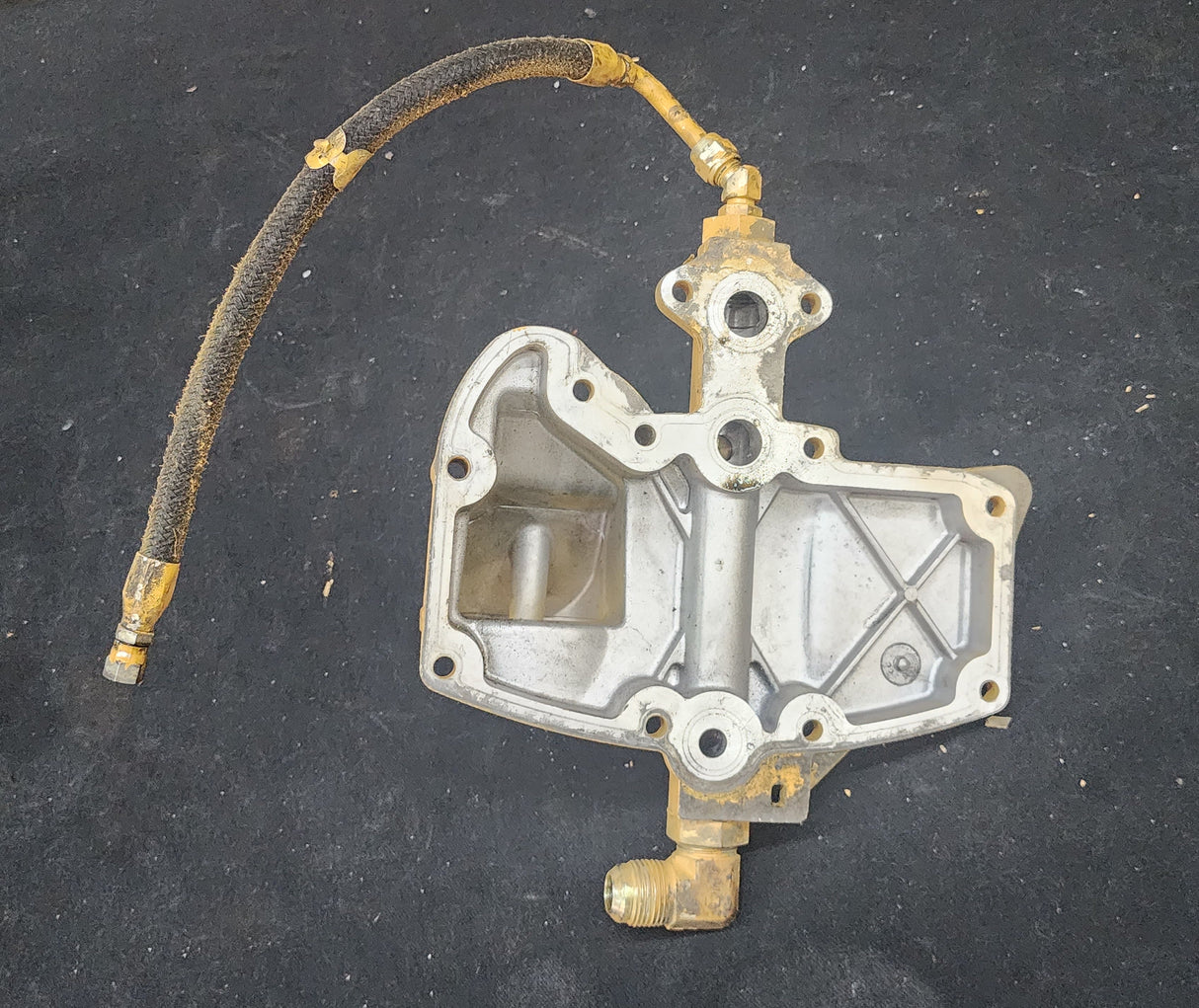 2004 Caterpillar C9 8.8L Diesel Engine Cylinder Block Breather 2435203 For Sale