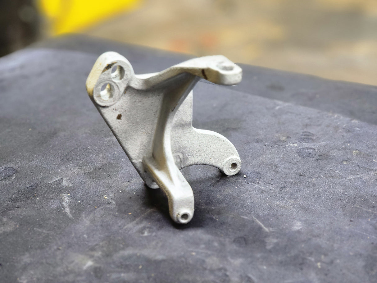 Diesel Engine Bracket 6811310535 For Sale