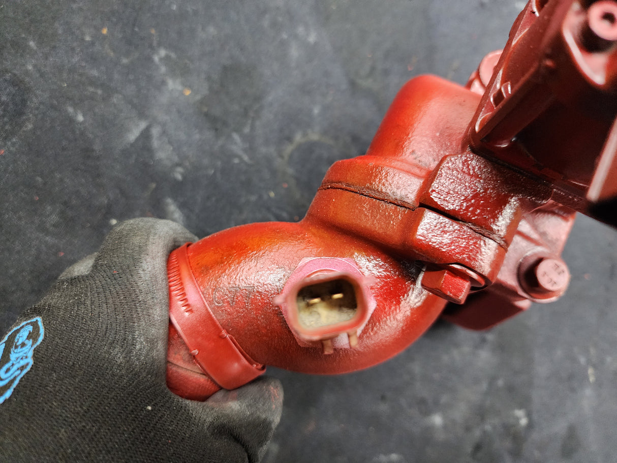 Cummins ISM330 Engine EGR Valve, EGR Venturi, Exhaust Transfer Tube & Exhaust Collector Connection Support For Sale