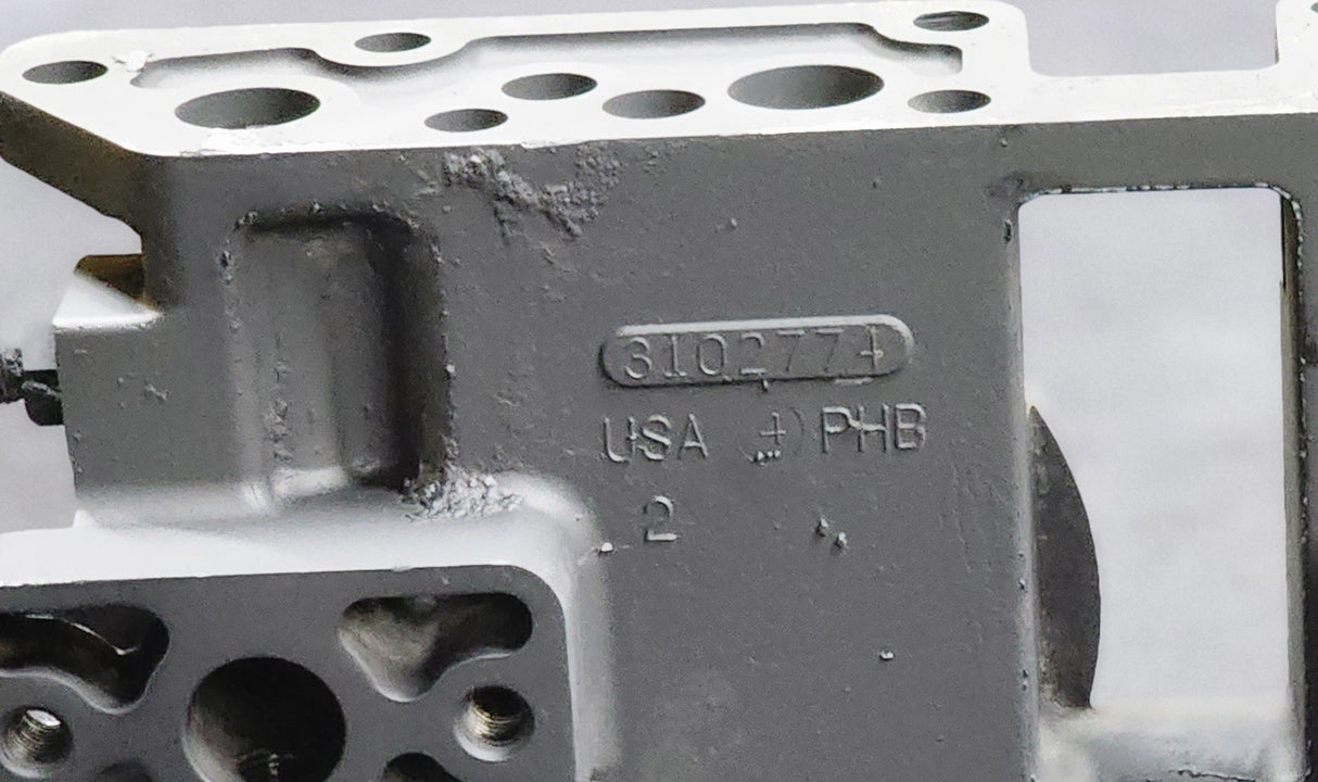 Cummins ISM Diesel Engine Oil Filter Base Housing 3102774 For Sale