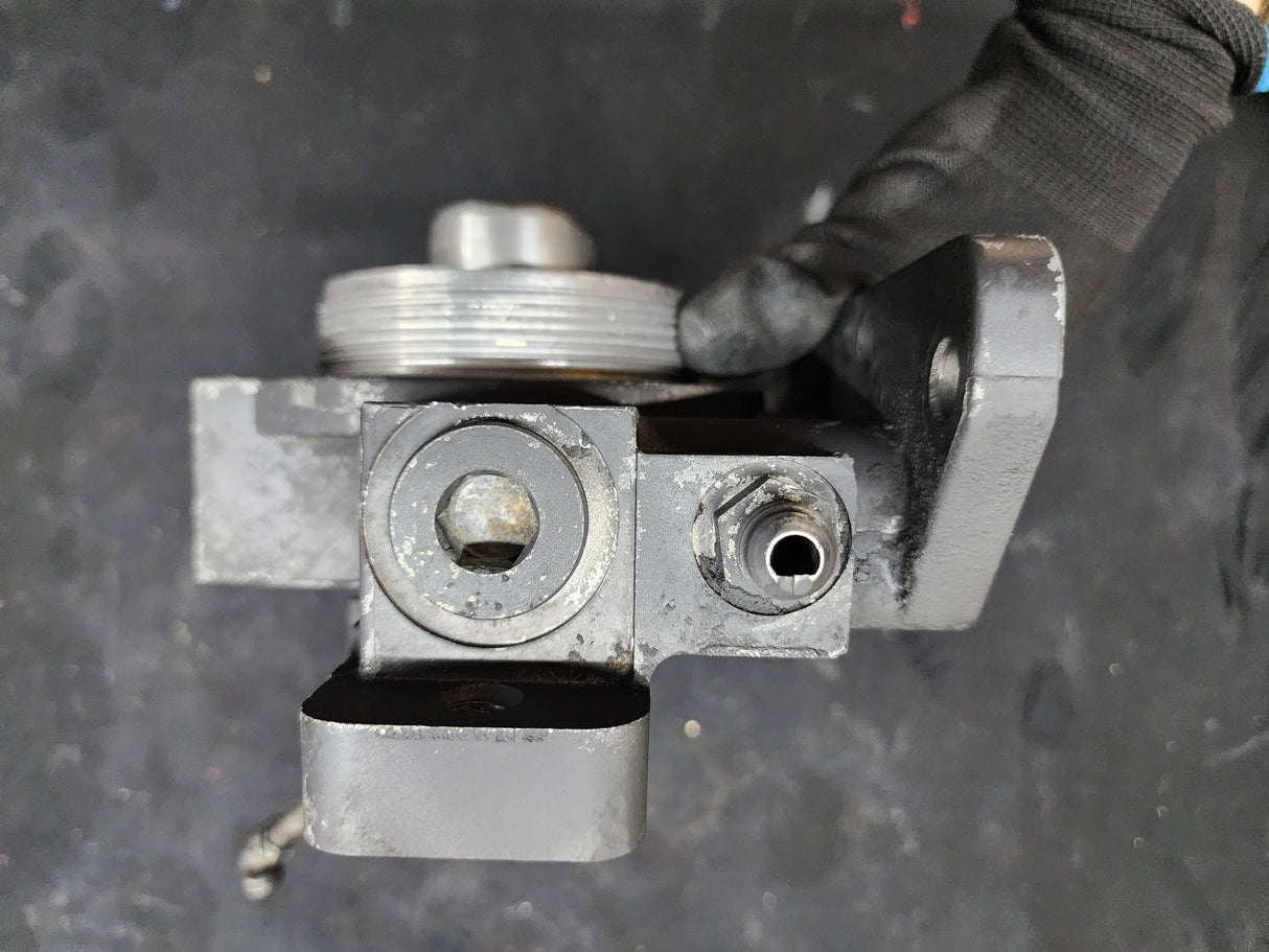 Cummins ISM Diesel Engine Oil Filter Base Housing 3102774 For Sale