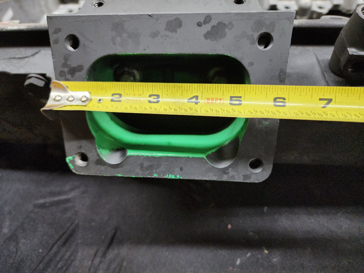 2004 Cummins ISM 320V Diesel Engine Rocker Arm Housing with Front Lifting Bracket, EGR Valve & Air Intake Manifold