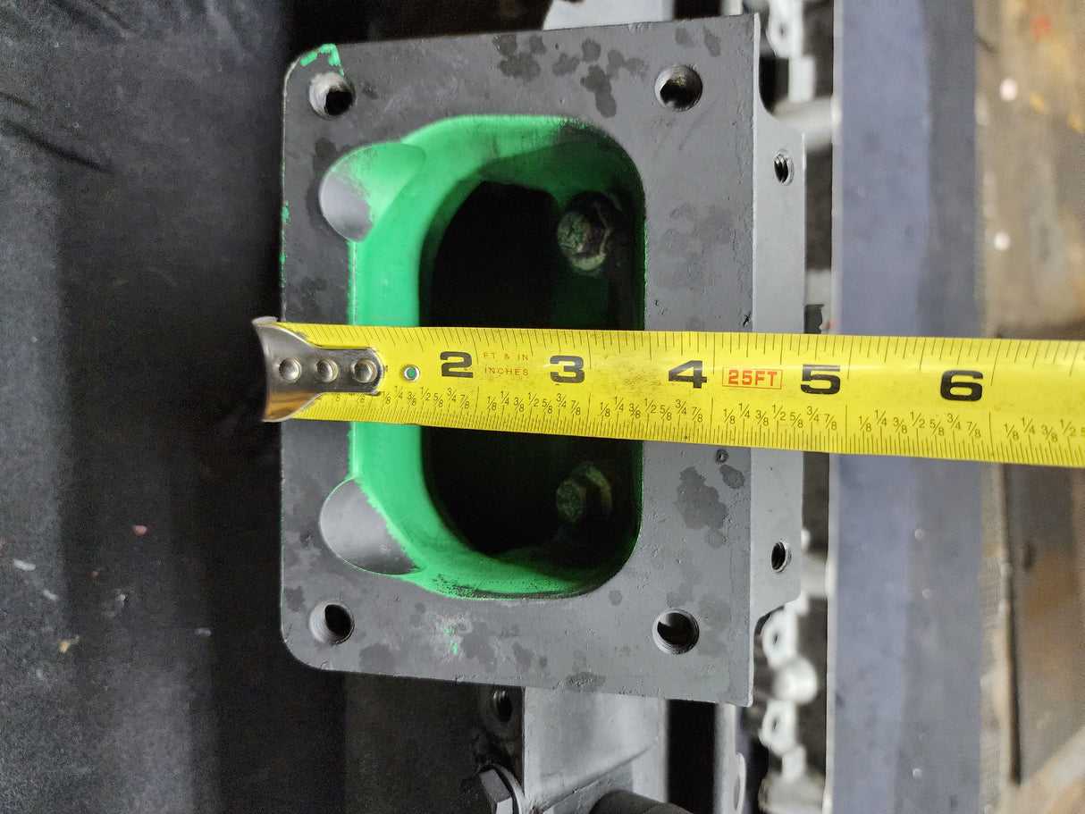 2004 Cummins ISM 320V Diesel Engine Rocker Arm Housing with Front Lifting Bracket, EGR Valve & Air Intake Manifold