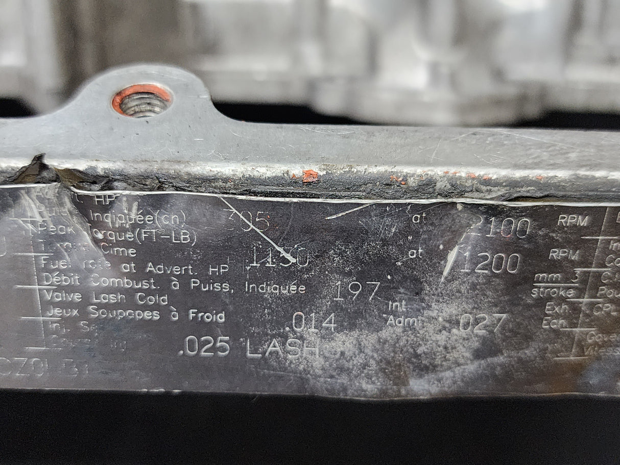 2004 Cummins ISM 320V Diesel Engine Rocker Arm Housing with Front Lifting Bracket, EGR Valve & Air Intake Manifold