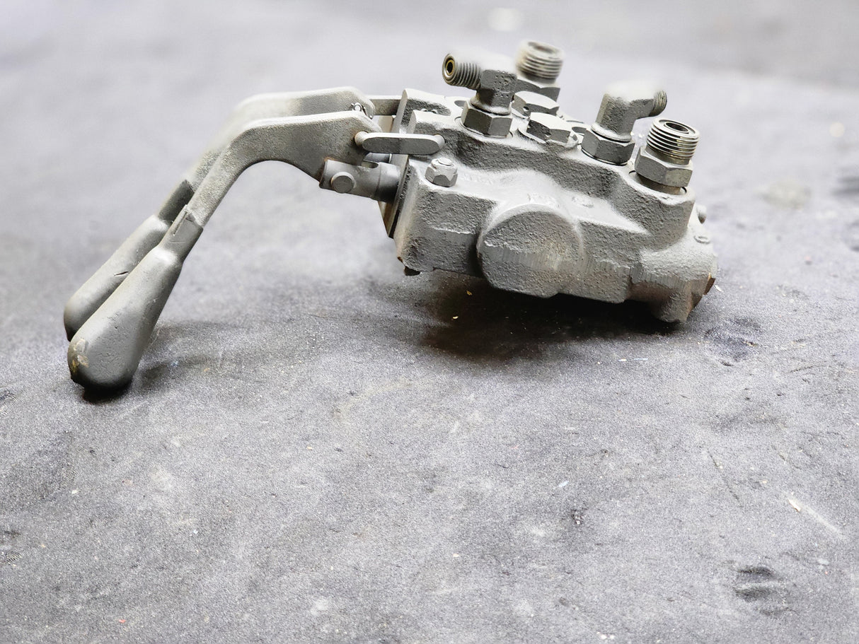 Hydraulic Directional Double Control Valve 060C For Sale