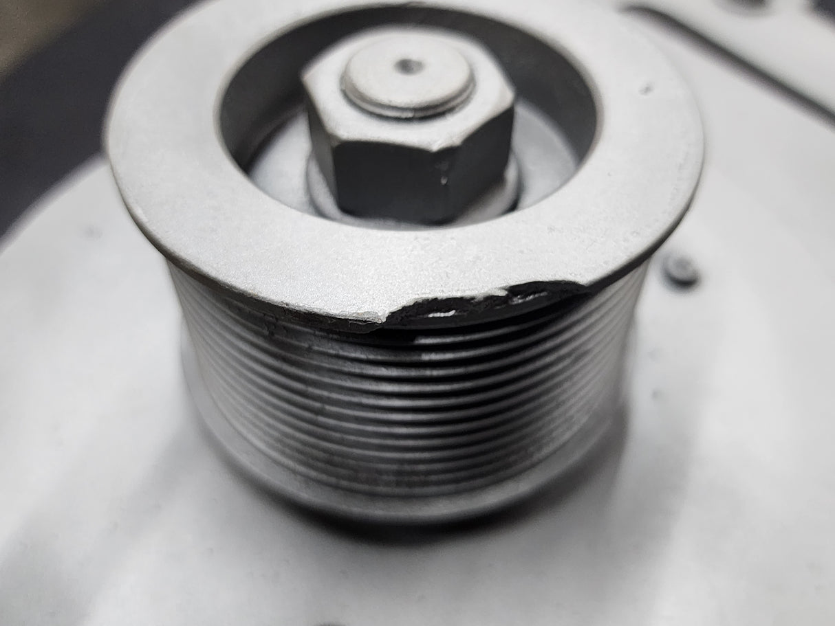 OEM C.E Diesel Engine Niehoff Alternator, Bracket Part # 3055043