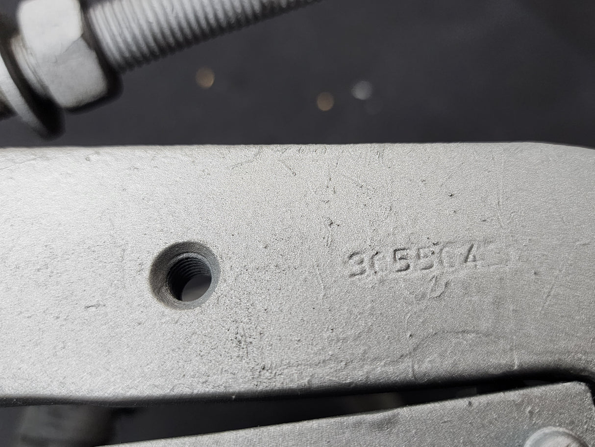 OEM C.E Diesel Engine Niehoff Alternator, Bracket Part # 3055043