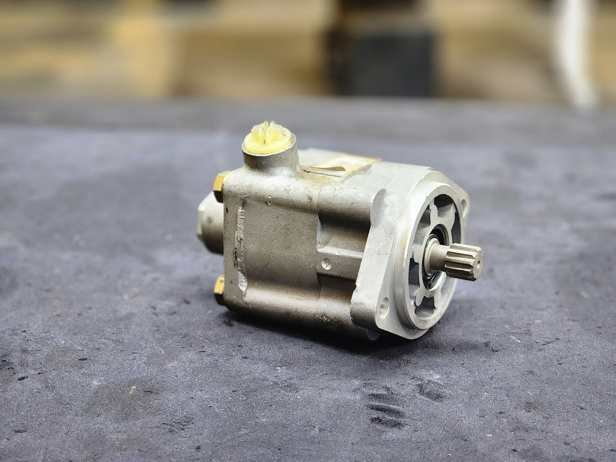 Mack LUK 61289 Power Steering Pump 38QC4135M7 For Sale