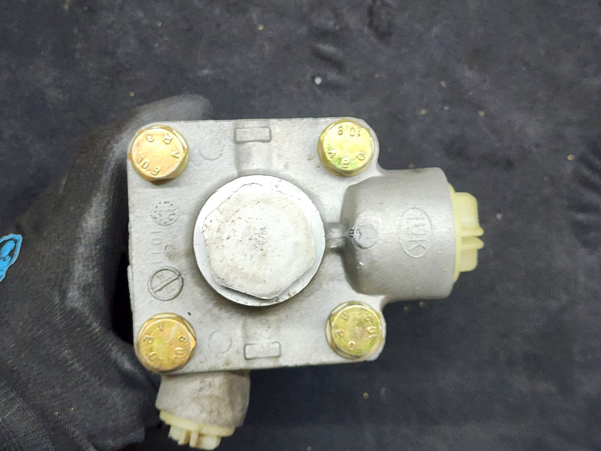 Mack LUK 61289 Power Steering Pump 38QC4135M7 For Sale