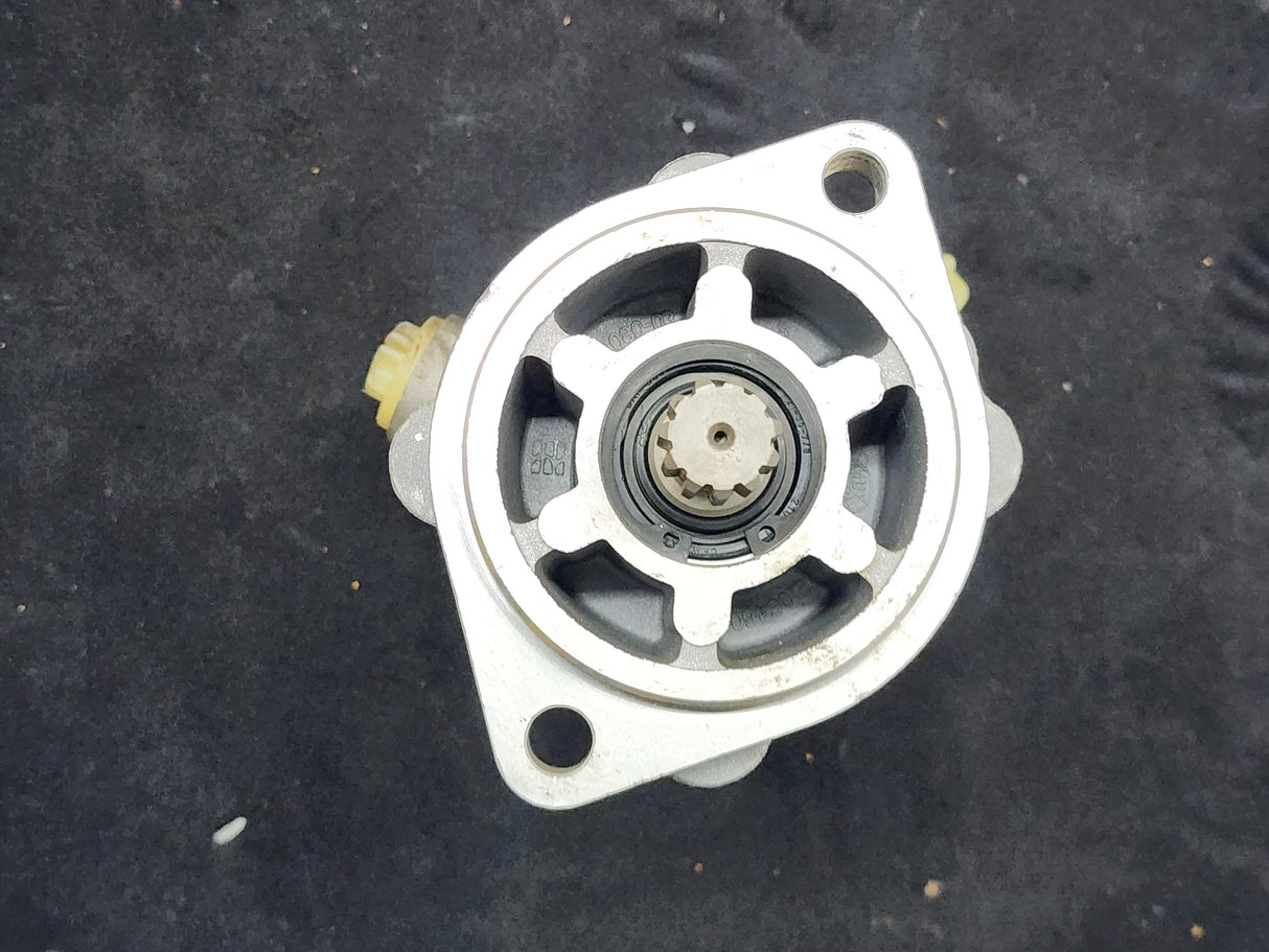 Mack LUK 61289 Power Steering Pump 38QC4135M7 For Sale