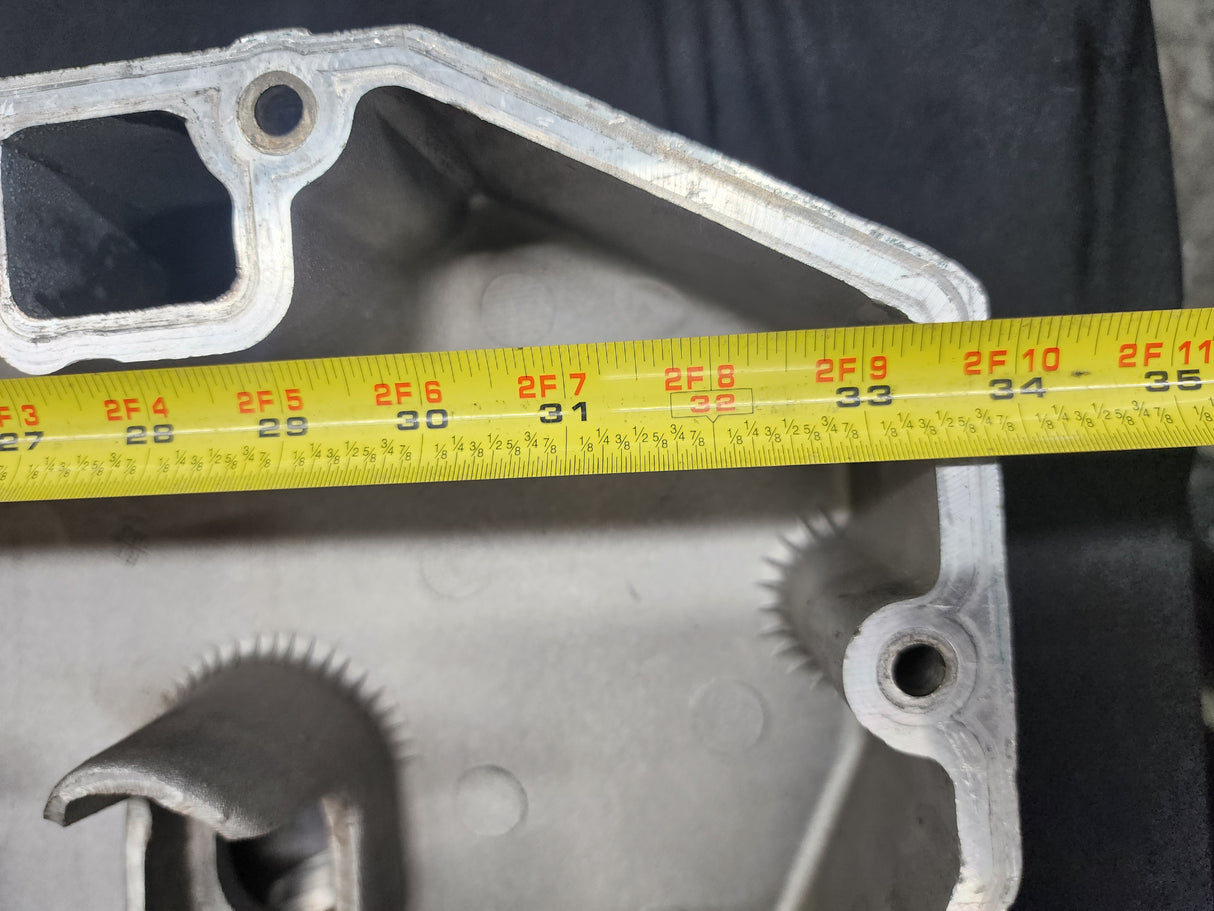 OEM International DT466E Valve Cover 1830625C1 For Sale