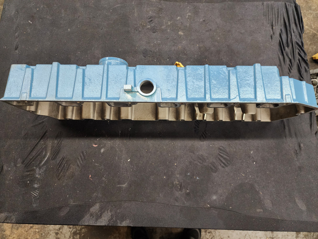 OEM International DT466E Valve Cover 1830625C1 For Sale