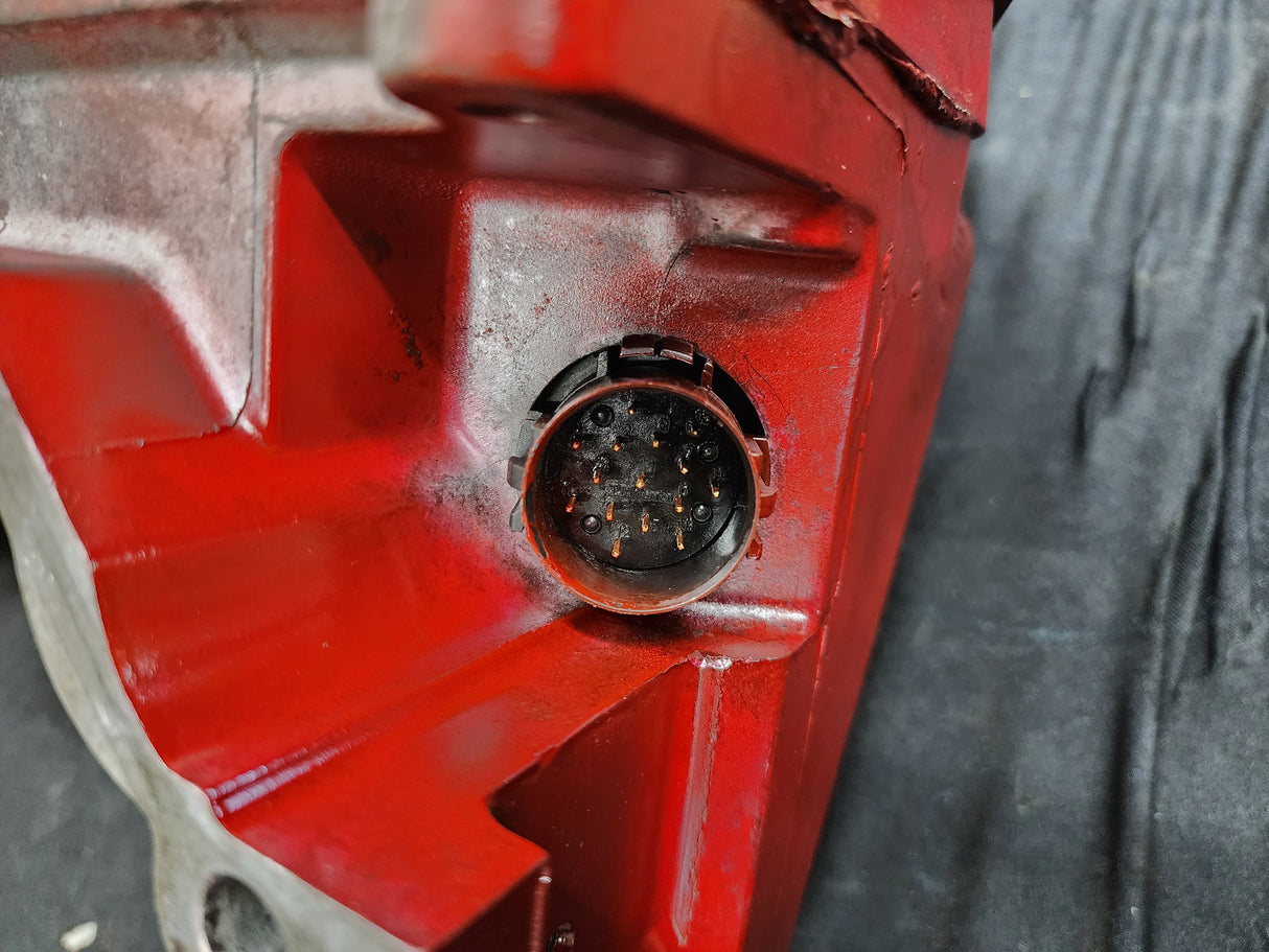 2008 Cummins ISM 410 Diesel Engine Rocker Arm Housing with Front Lifting Bracket, EGR Valve, Air Intake Manifold & Wire Harness