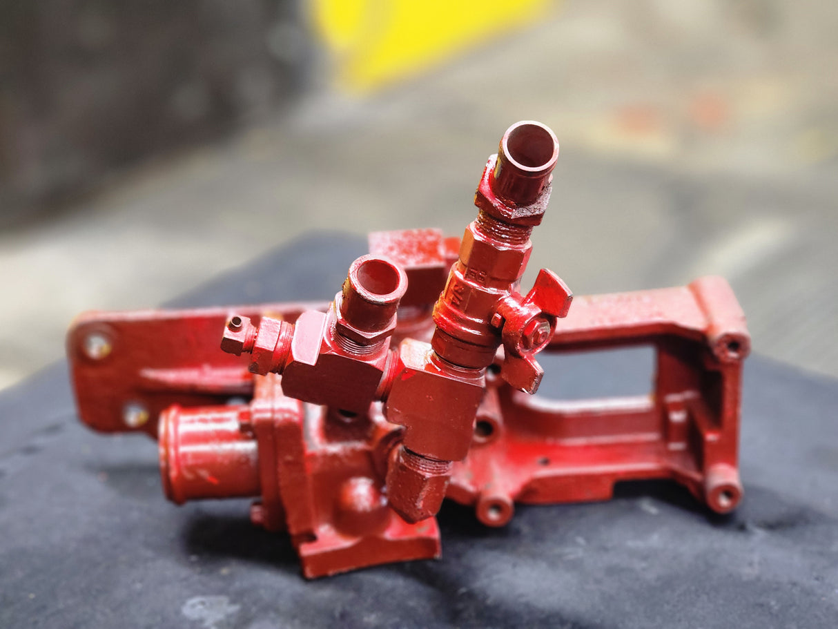 Cummins ISB 6.7L Water Outlet/Alternator Bracket, Water Inlet Connection