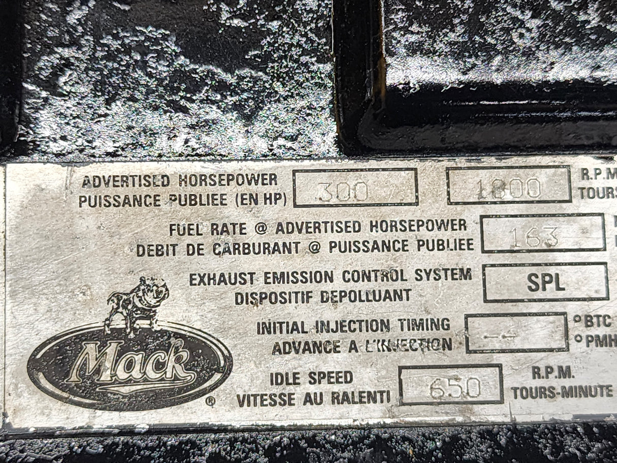 2001 OEM Mack ETEC E7-300 4MR2780 Diesel Engine Valve Cover 337GB537 For Sale