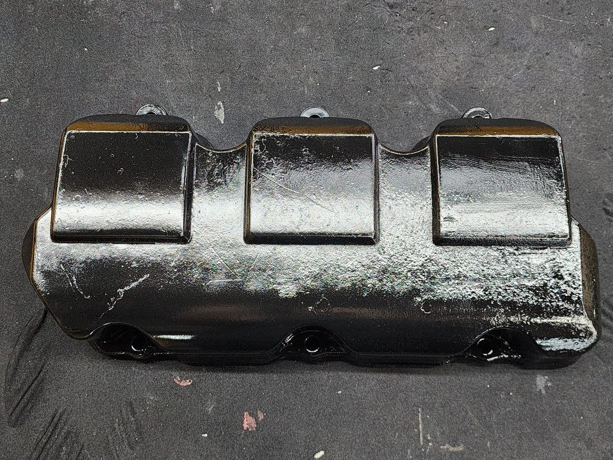 2001 OEM Mack ETEC E7-300 4MR2780 Diesel Engine Valve Cover 337GB537 For Sale