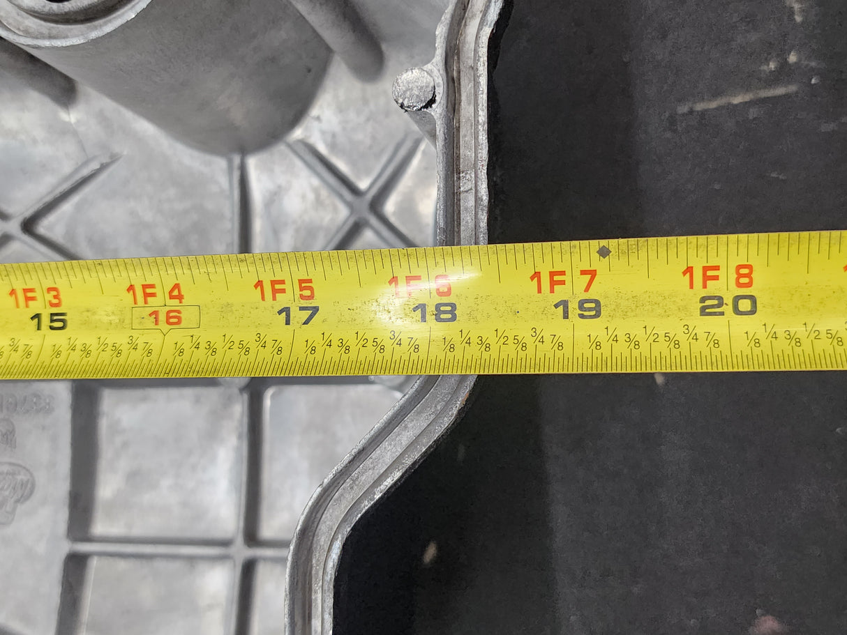 2001 OEM Mack ETEC E7-300 4MR2780 Diesel Engine Valve Cover 337GB537 For Sale