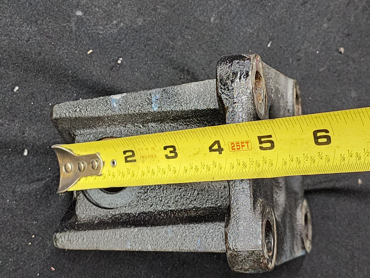 OEM International DT466E Engine Mount 3532953C1 For Sale