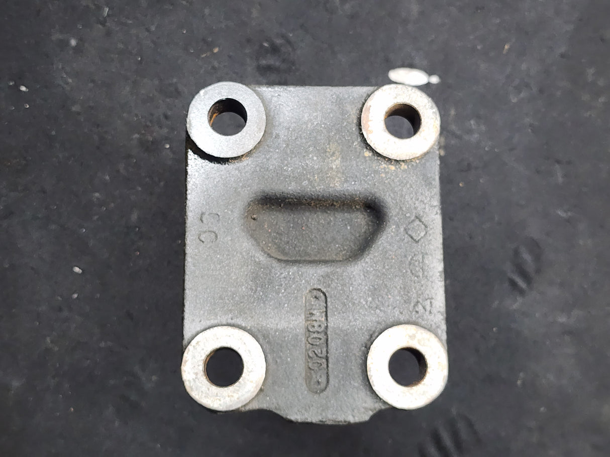 OEM International DT466E Engine Mount 3532953C1 For Sale