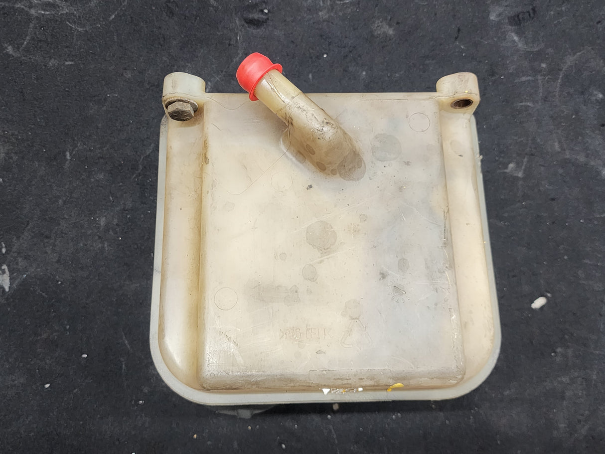 Freightliner Cascadia Power Steering Reservoir Tank A14-14796-001