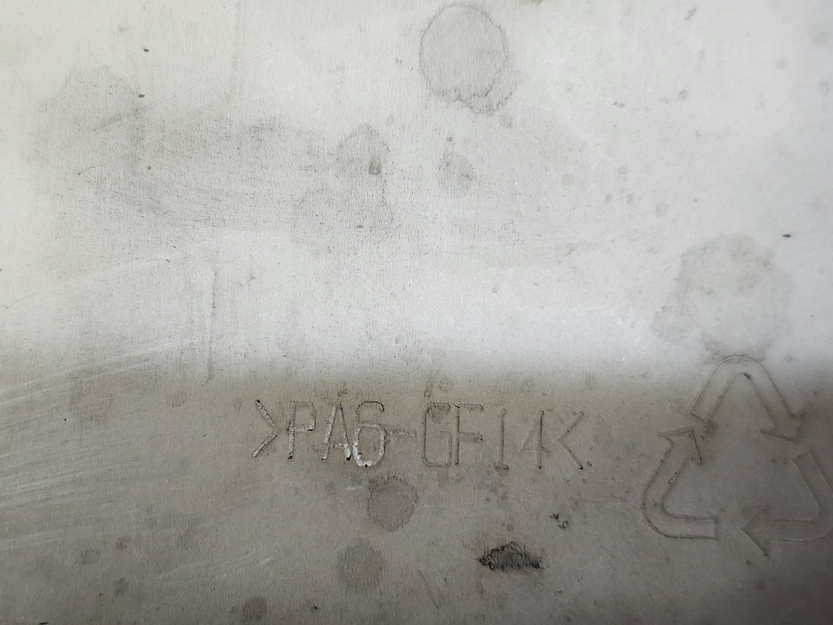 Freightliner Cascadia Power Steering Reservoir Tank A14-14796-001