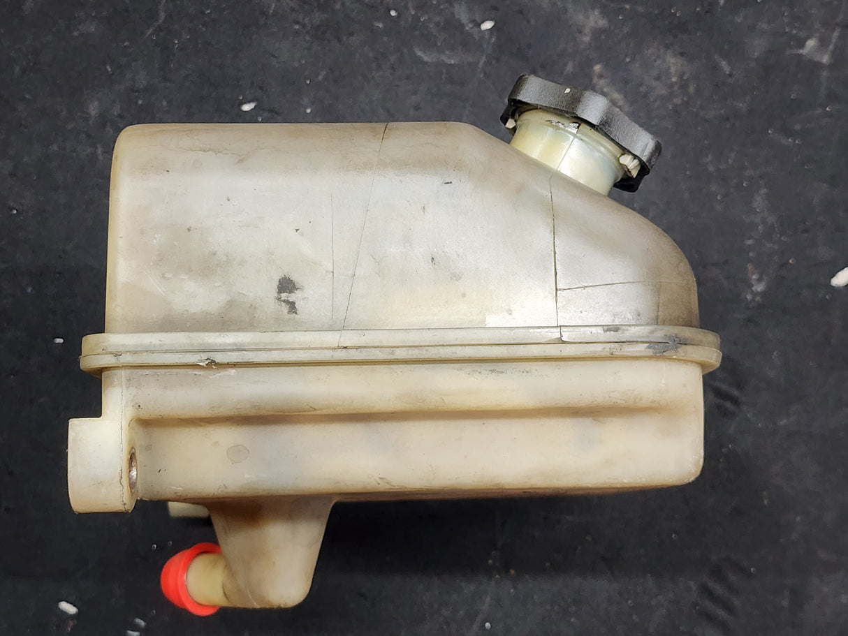 Freightliner Cascadia Power Steering Reservoir Tank A14-14796-001