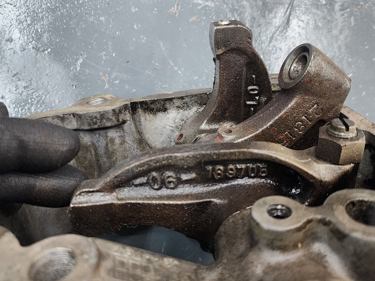 Cummins NT855 Diesel Engine Rocker Arm 218152 & Housing 3044787 For Sale