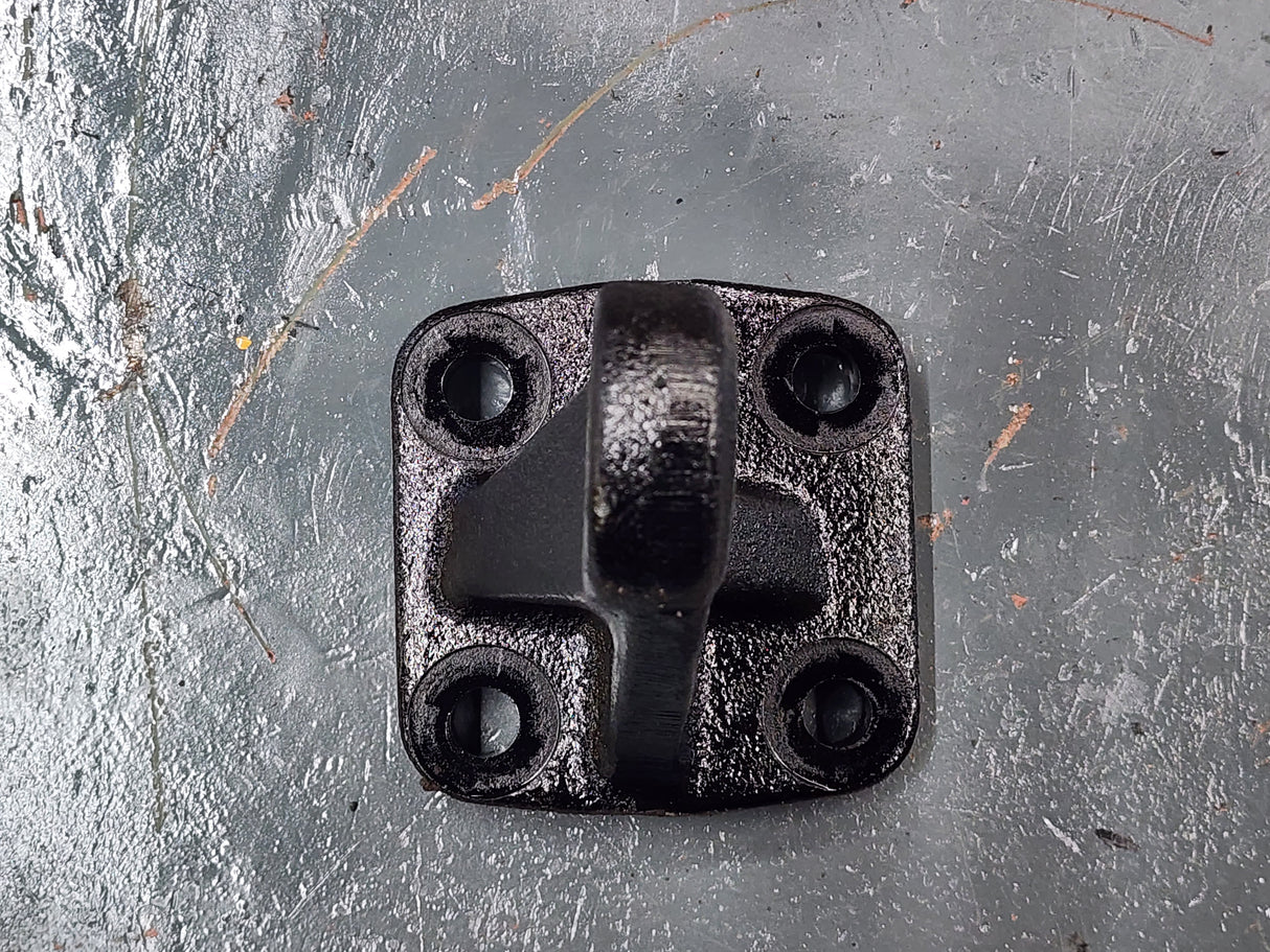 Cummins ISB 6.7L Engine Mount R0130509001 For Sale