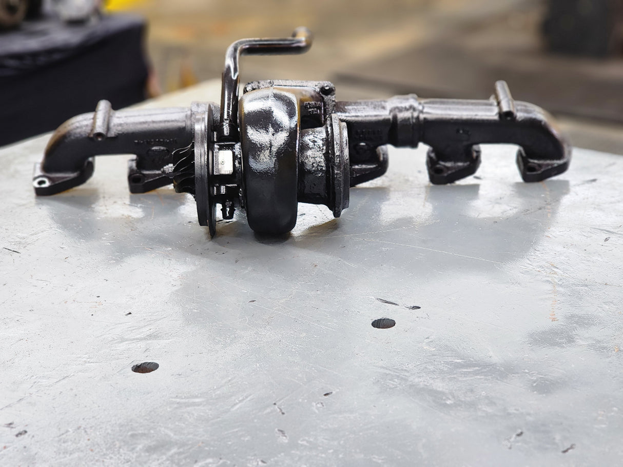 Mack E7 Turbocharger and Exhaust Manifold 104GC5164M, 104GC5163M with Turbocharger 631GC5144M4D