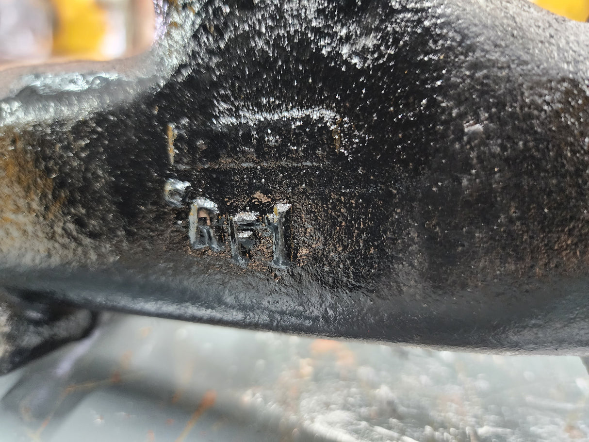 Mack E7 Turbocharger and Exhaust Manifold 104GC5164M, 104GC5163M with Turbocharger 631GC5144M4D