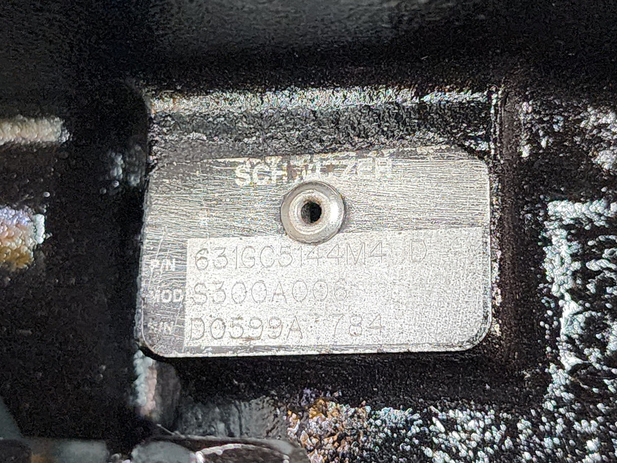 Mack E7 Turbocharger and Exhaust Manifold 104GC5164M, 104GC5163M with Turbocharger 631GC5144M4D