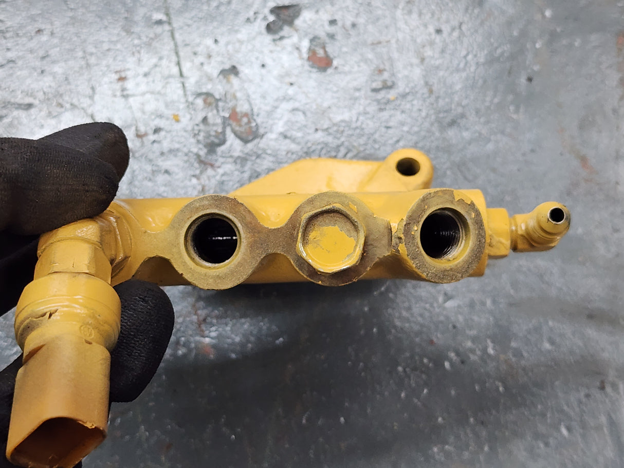 Caterpillar C7 Diesel Engine Oil Manifold 226-8696 For Sale