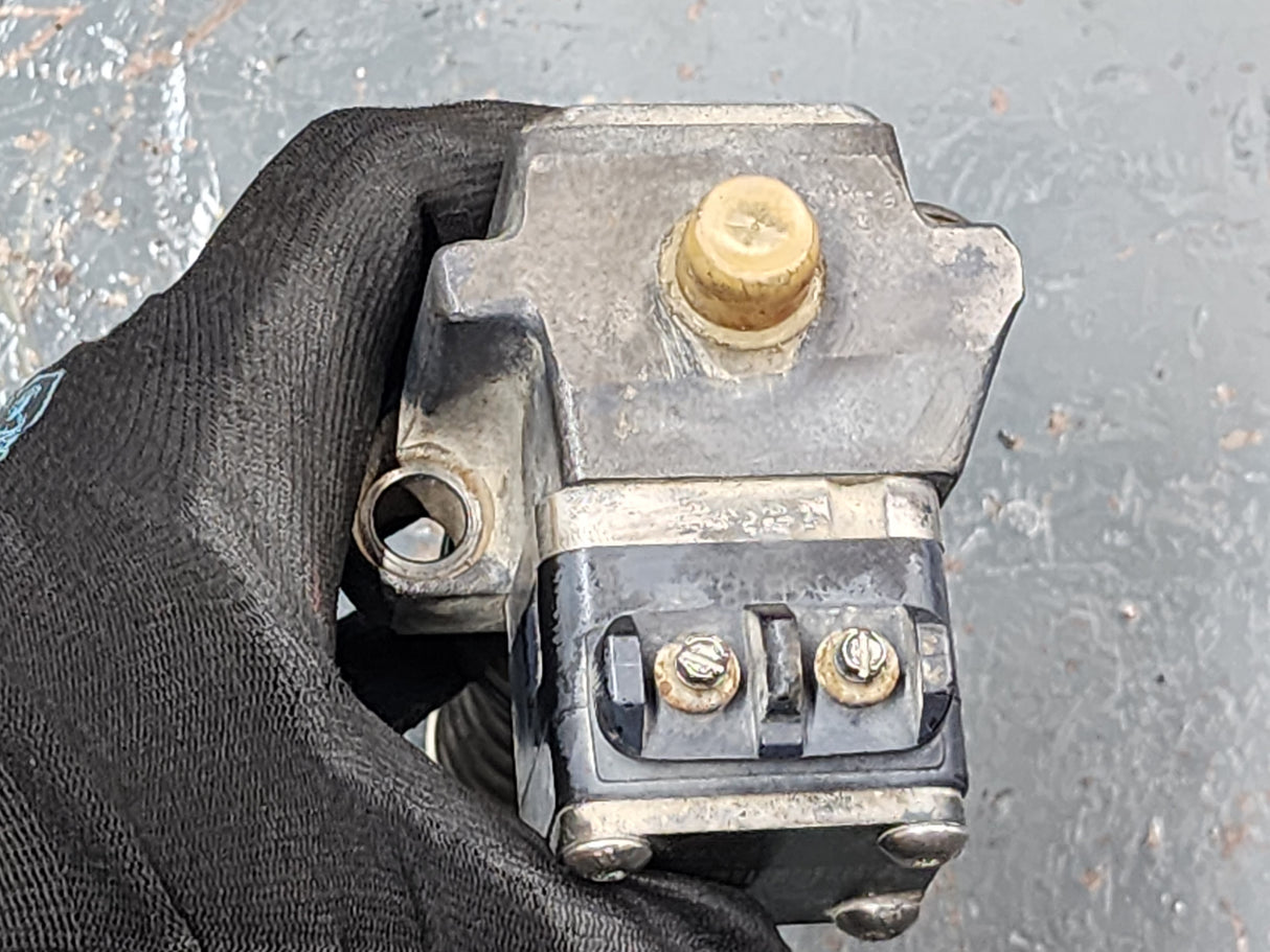 Mack MP8 Fuel Injector 8J55 For Sale, Part # 0414755007