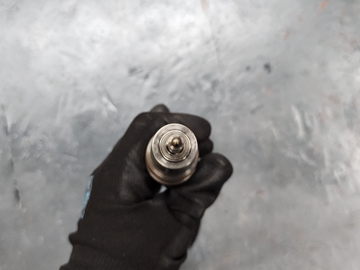 International Maxxforce DT Fuel Injector 5010657R92 For Sale