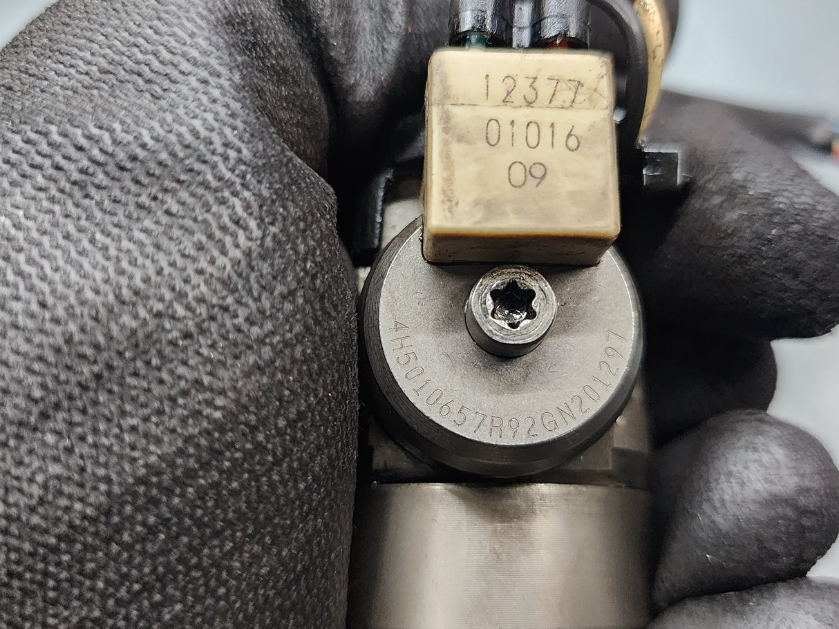 International Maxxforce DT Fuel Injector 5010657R92 For Sale