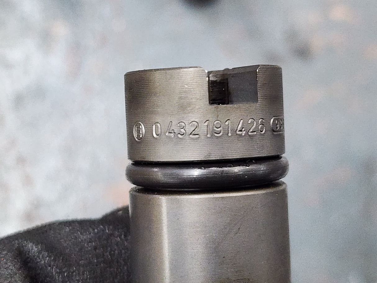 Cummins ISC 8.3L Fuel Injector 8529 For Sale