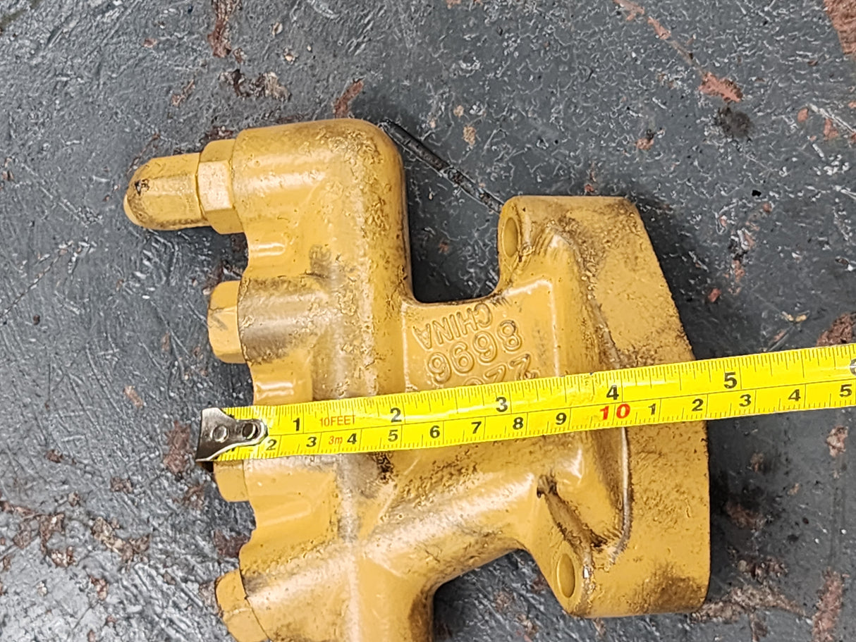 Caterpillar C7 Diesel Engine Oil Manifold 226-8696 For Sale