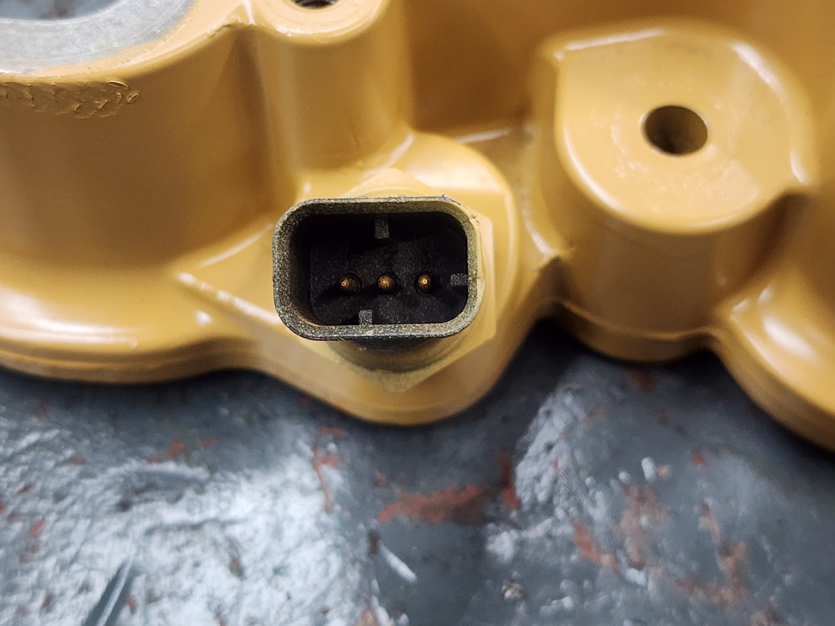 Caterpillar C7 Diesel Engine Rocker/Valve Cover 249-0149 For Sale