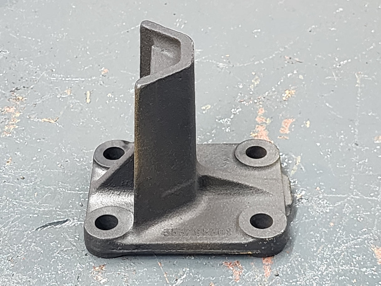 OEM International DT466E Engine Mount 3532953C1 For Sale